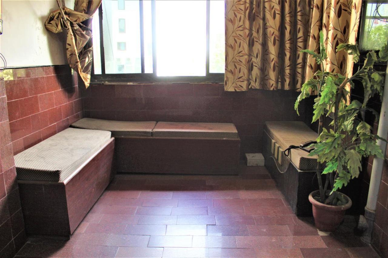 Central Guest House , Walk In Dargah & Markaz Нью-Дели Экстерьер фото