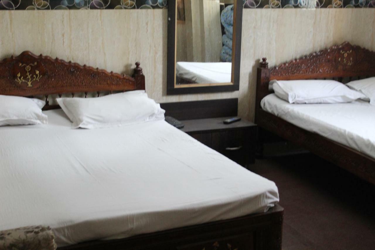 Central Guest House , Walk In Dargah & Markaz Нью-Дели Экстерьер фото